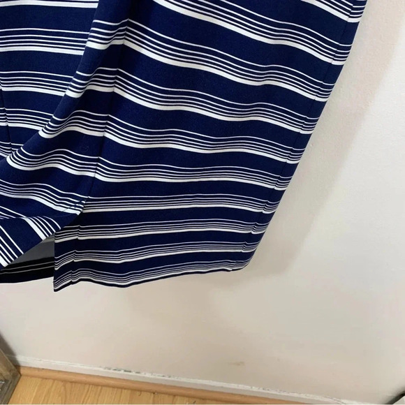 Lands End Dress Size 2 Blue White Stripe  Sleeveless Pockets Stretch Knee Length - Picture 7 of 11